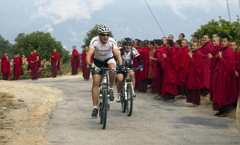 Cycling tour